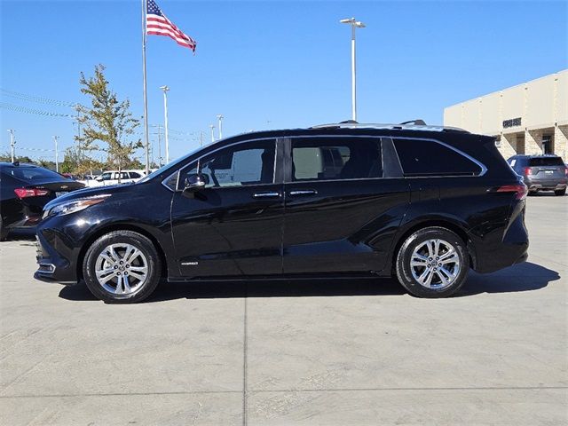 2021 Toyota Sienna Platinum