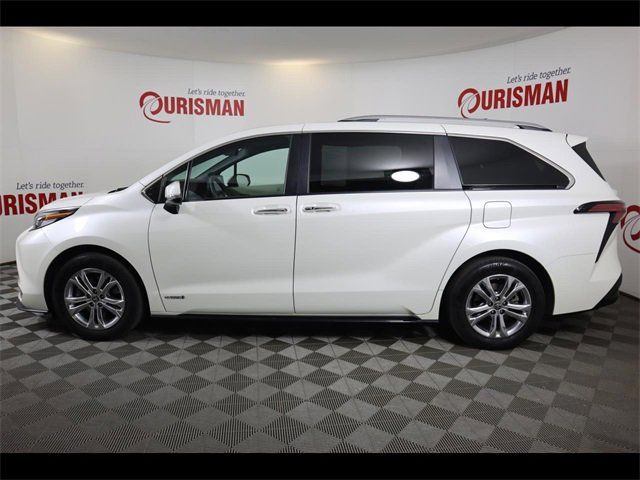 2021 Toyota Sienna Platinum