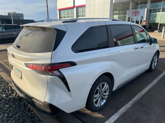 2021 Toyota Sienna Platinum