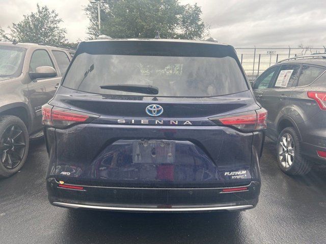 2021 Toyota Sienna Platinum