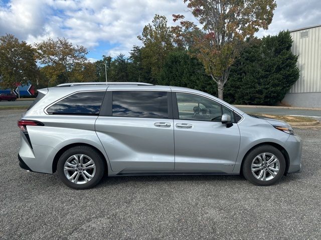 2021 Toyota Sienna Platinum