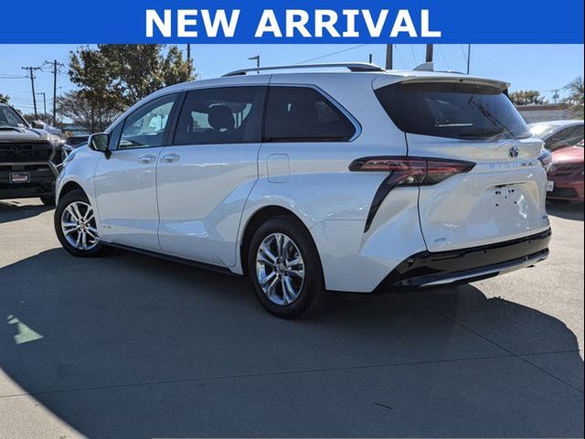 2021 Toyota Sienna Platinum