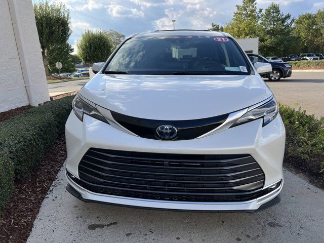 2021 Toyota Sienna Platinum