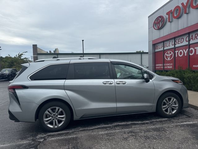 2021 Toyota Sienna Platinum