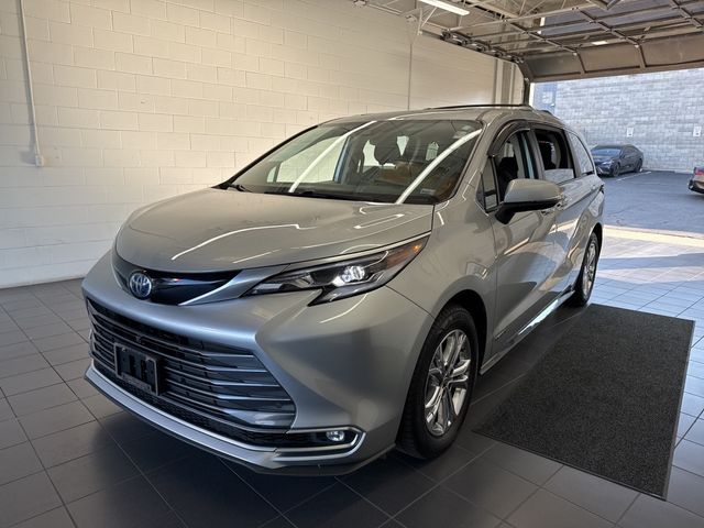 2021 Toyota Sienna Platinum