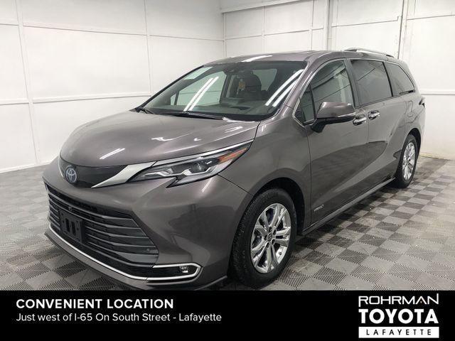 2021 Toyota Sienna Platinum