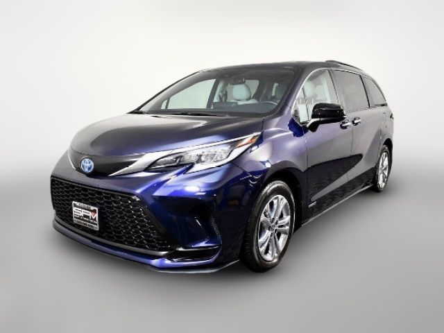 2021 Toyota Sienna XLE