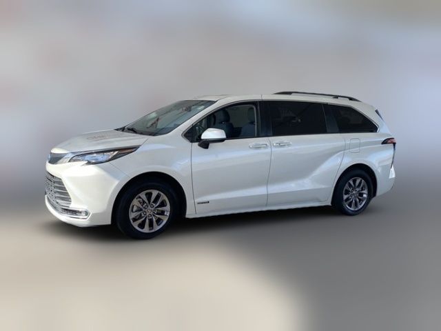 2021 Toyota Sienna XLE