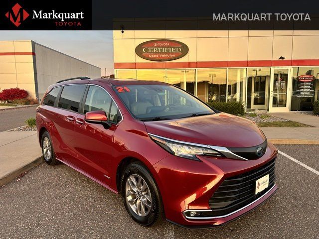 2021 Toyota Sienna XLE