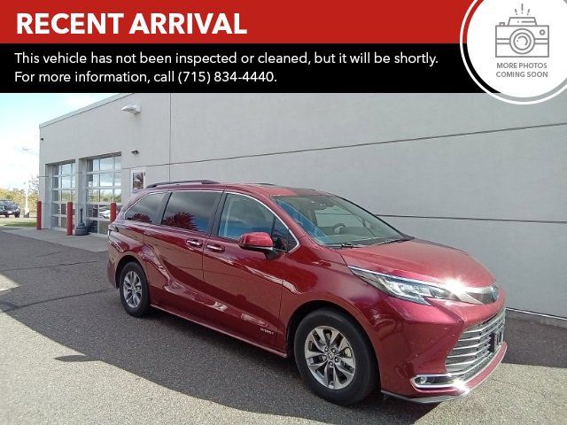 2021 Toyota Sienna XLE