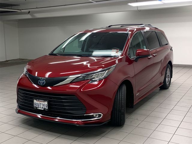 2021 Toyota Sienna XLE