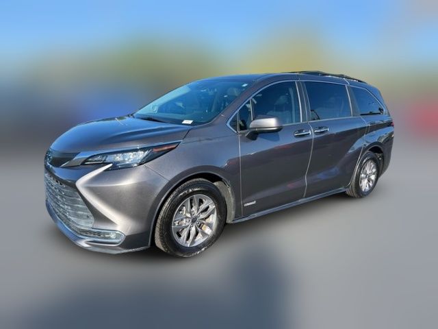 2021 Toyota Sienna XLE