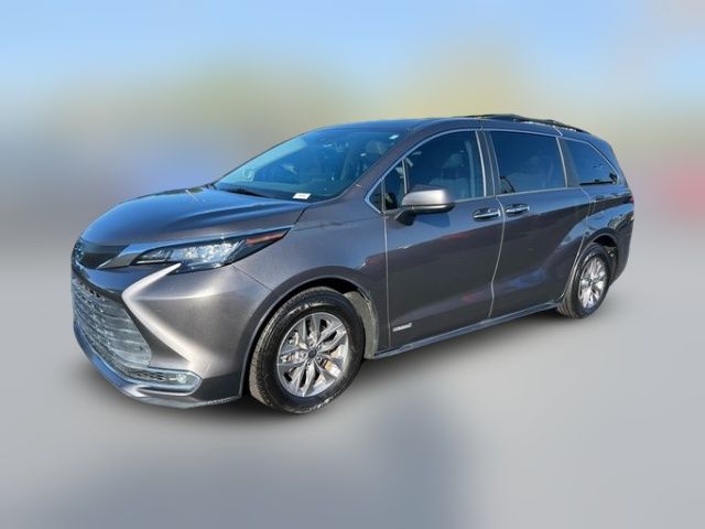 2021 Toyota Sienna XLE