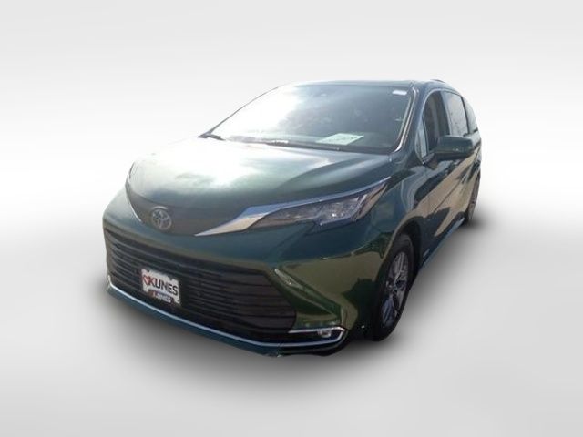 2021 Toyota Sienna XLE