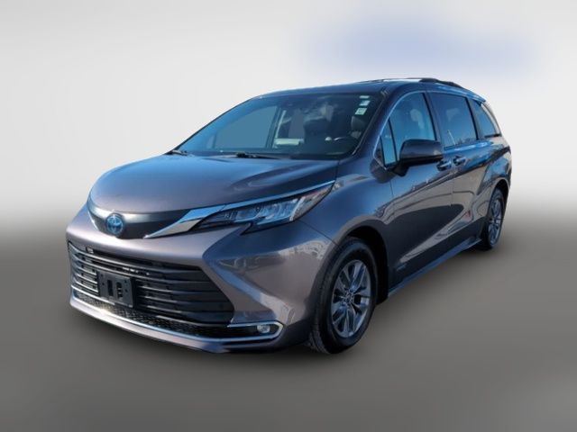 2021 Toyota Sienna XLE