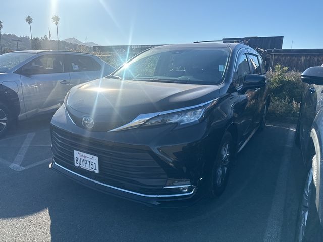 2021 Toyota Sienna XLE