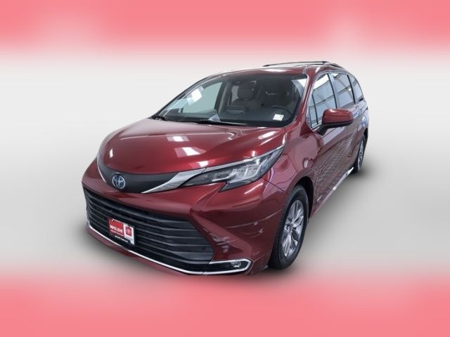 2021 Toyota Sienna XLE