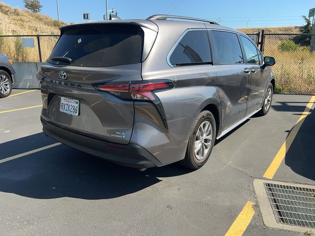 2021 Toyota Sienna XLE