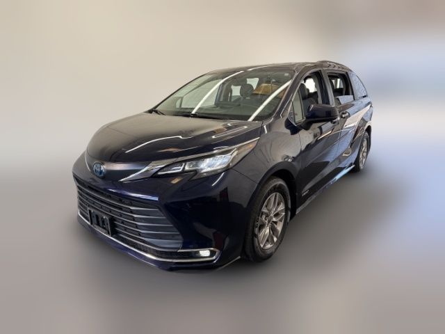 2021 Toyota Sienna XLE