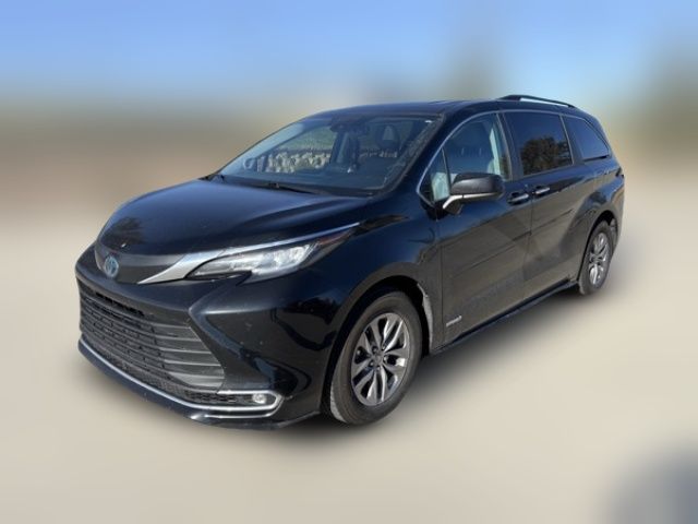 2021 Toyota Sienna XLE