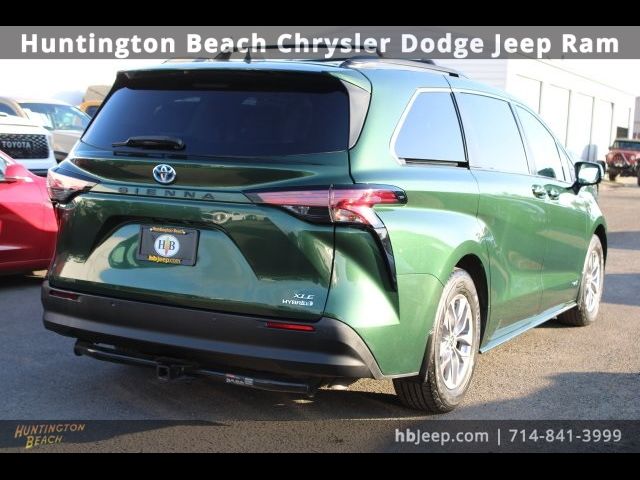 2021 Toyota Sienna XLE