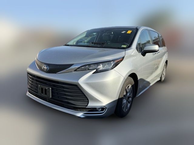 2021 Toyota Sienna XLE