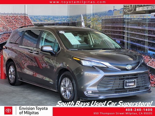 2021 Toyota Sienna XLE