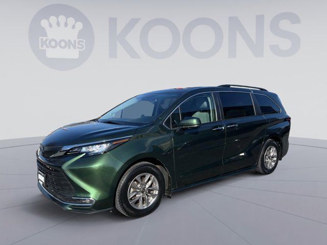 2021 Toyota Sienna XLE