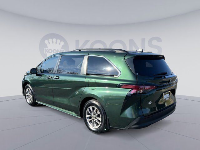 2021 Toyota Sienna XLE