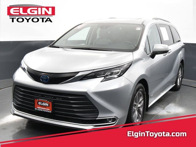 2021 Toyota Sienna XLE