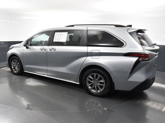 2021 Toyota Sienna XLE