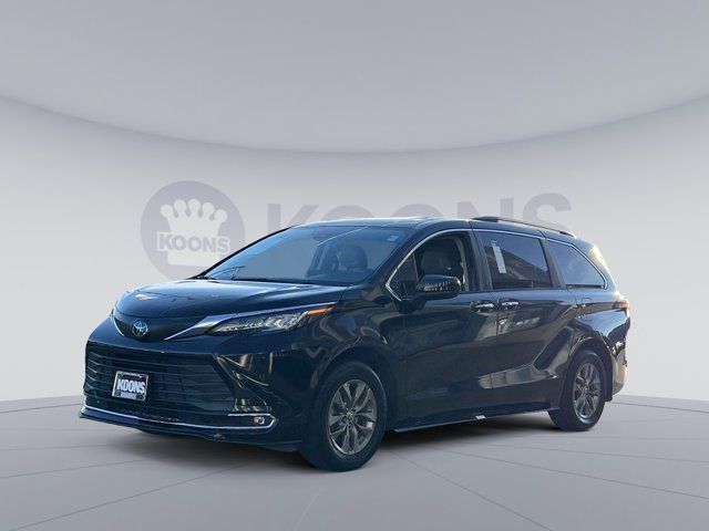 2021 Toyota Sienna XLE