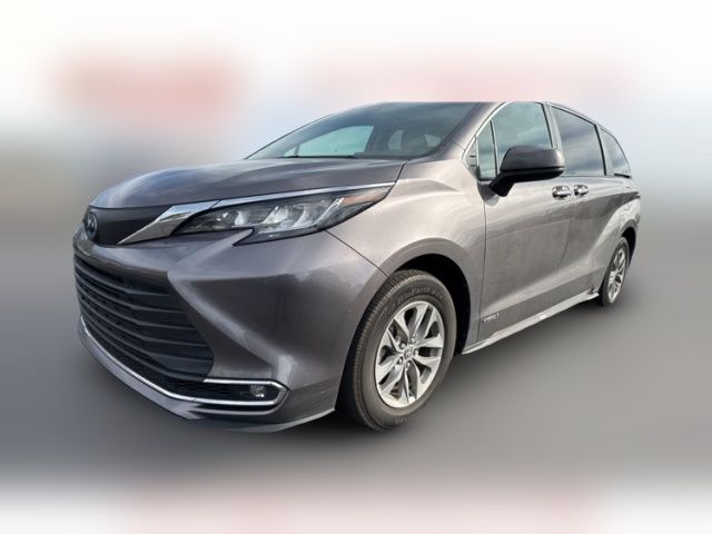 2021 Toyota Sienna XLE