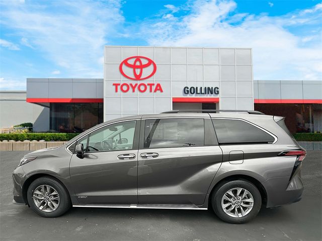 2021 Toyota Sienna XLE