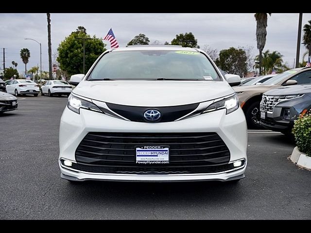 2021 Toyota Sienna XLE