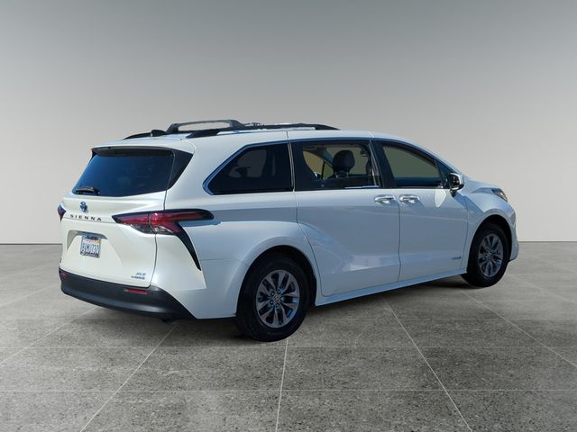 2021 Toyota Sienna XLE