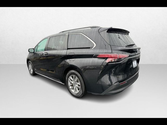 2021 Toyota Sienna XLE