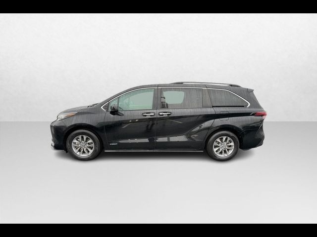 2021 Toyota Sienna XLE