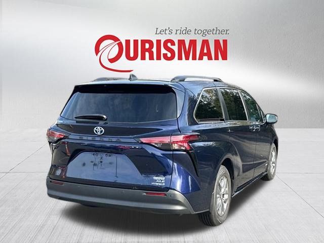 2021 Toyota Sienna XLE