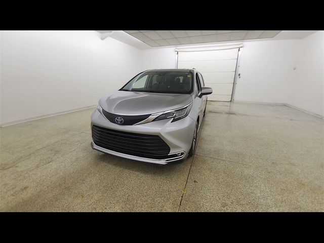 2021 Toyota Sienna XLE