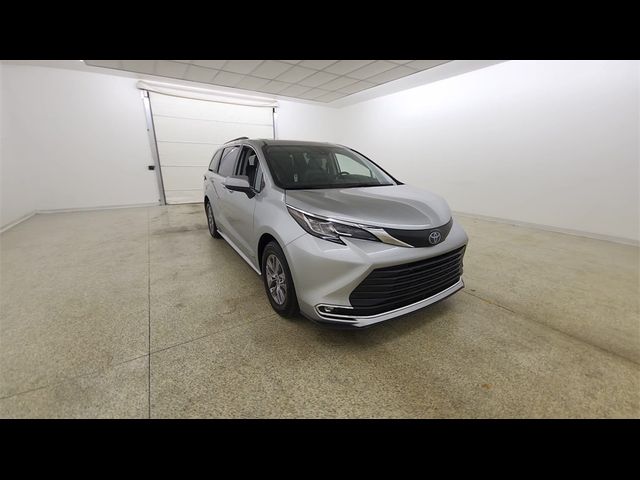 2021 Toyota Sienna XLE