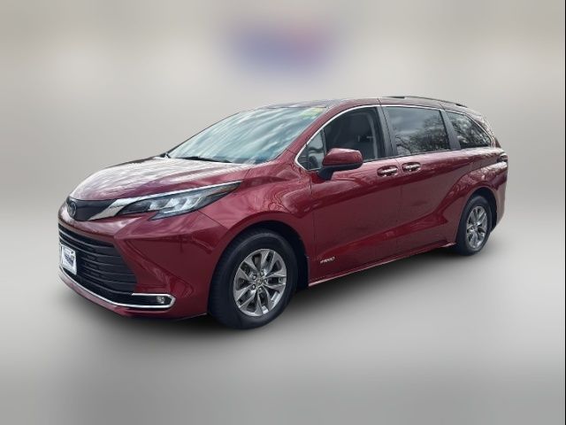 2021 Toyota Sienna XLE