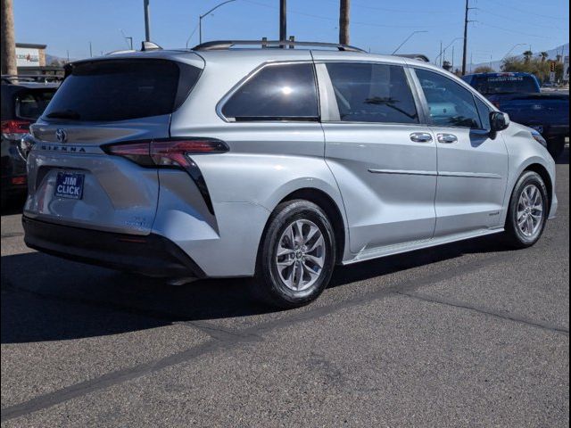 2021 Toyota Sienna XLE