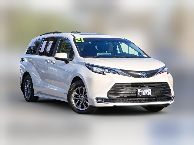 2021 Toyota Sienna XLE