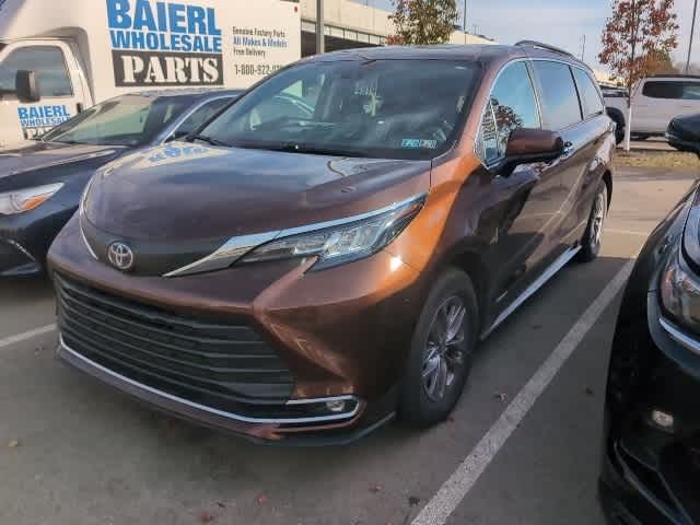 2021 Toyota Sienna XLE