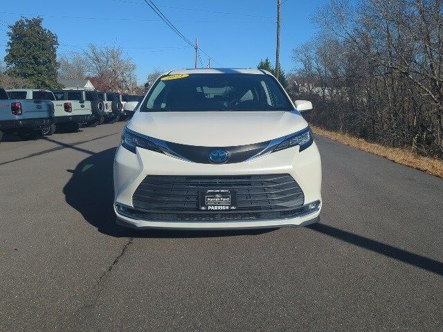 2021 Toyota Sienna XLE