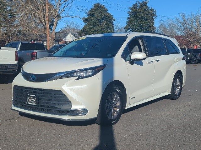 2021 Toyota Sienna XLE