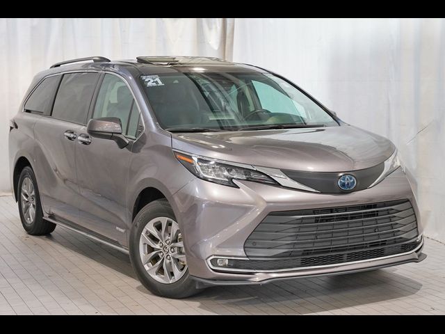 2021 Toyota Sienna XLE