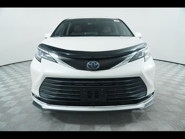 2021 Toyota Sienna XLE