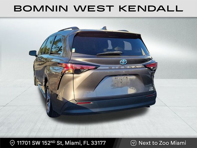 2021 Toyota Sienna XLE